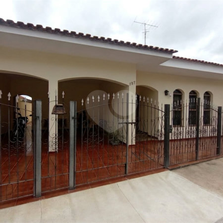Casa à venda com 4 quartos, sendo 1 suíte,  no Centro, Itapetininga, SP