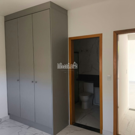 Casa à venda com 4 suítes no condomínio Shambala 2, Atibaia - SP