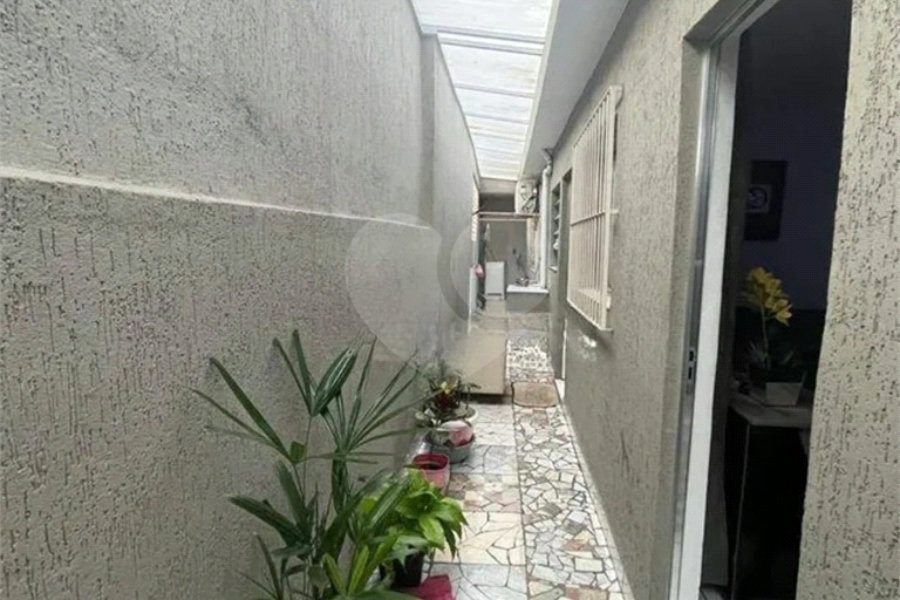 Casa à venda com 2 quartos, sendo 1 suíte, em Parque Maria Domitila, São Paulo, SP
