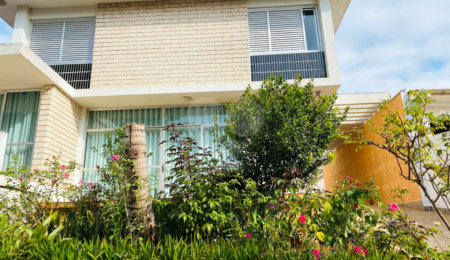 Sobrado à venda com 5 quartos, sendo 1 suíte,  em Interlagos, São Paulo, SP