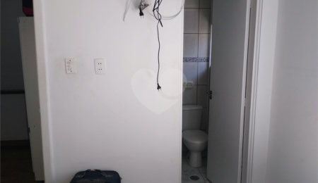 Sobrado à venda com 4 quartos, sendo 3 suítes,  em Vila Monumento, São Paulo, SP