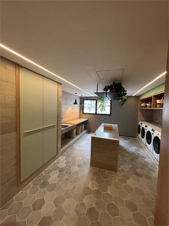 Apartamento à venda ou para alugar com 1 quarto em Pinheiros, São Paulo, SP