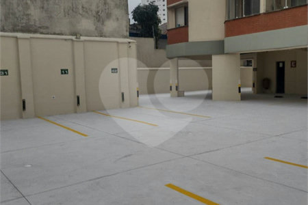 Apartamento com 68m², 2 dormitórios, sendo 1 suíte, 1 vaga, à venda na Vila Matilde.
