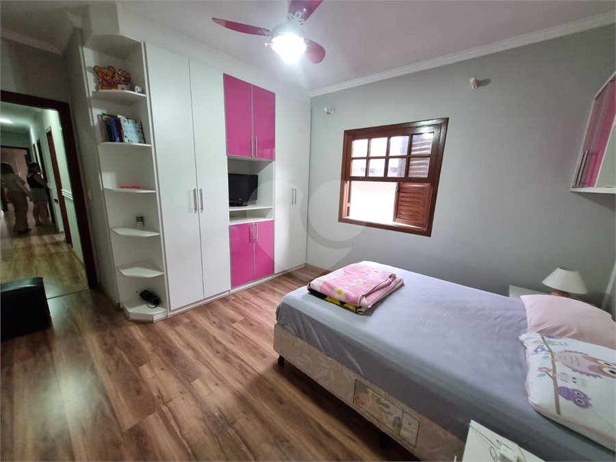 Sobrado à venda com 4 quartos, sendo 2 suítes, em Vila Barreto, São Paulo, SP