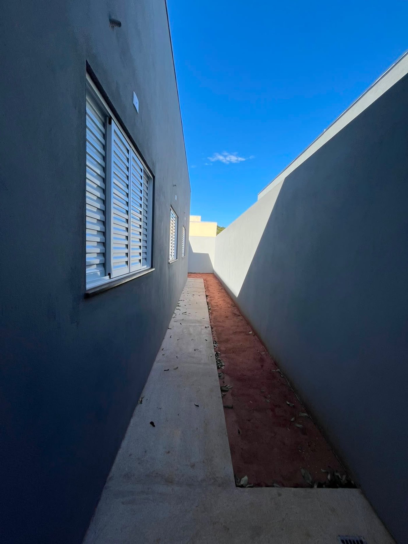 Casa à venda com 3 quartos, sendo 1 suíte,  em Bela Vista da Lagoa, Três Lagoas, MS
