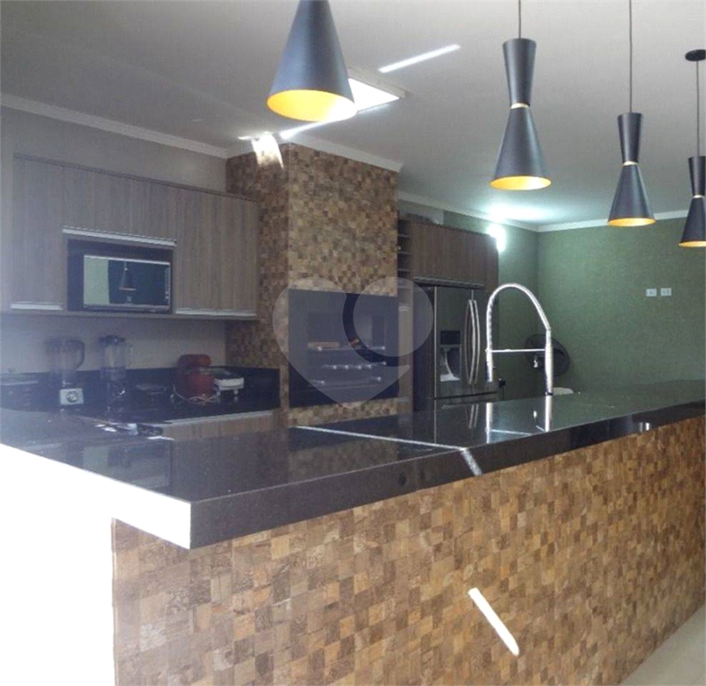 Casa à venda com 5 quartos, sendo 1 suíte, em Jardim Shangri-lá, Atibaia, SP