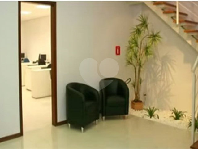 Sobrado à venda com 4 quartos em Santana, São Paulo, SP