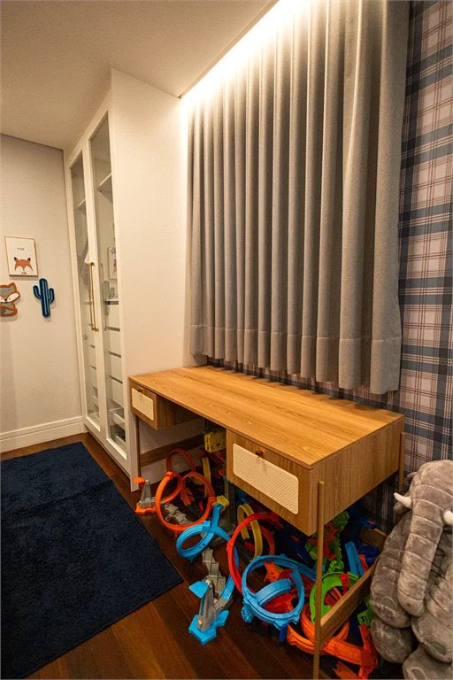 Apartamento à venda com 5 quartos, sendo 4 suítes, em Parque Reboucas, São Paulo, SP
