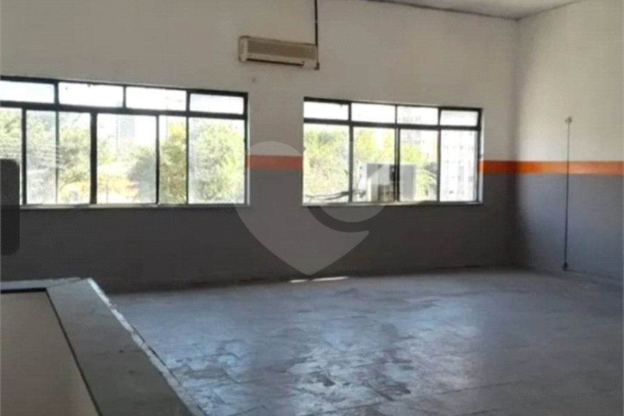 Prédio à venda em Bom Retiro, São Paulo, SP