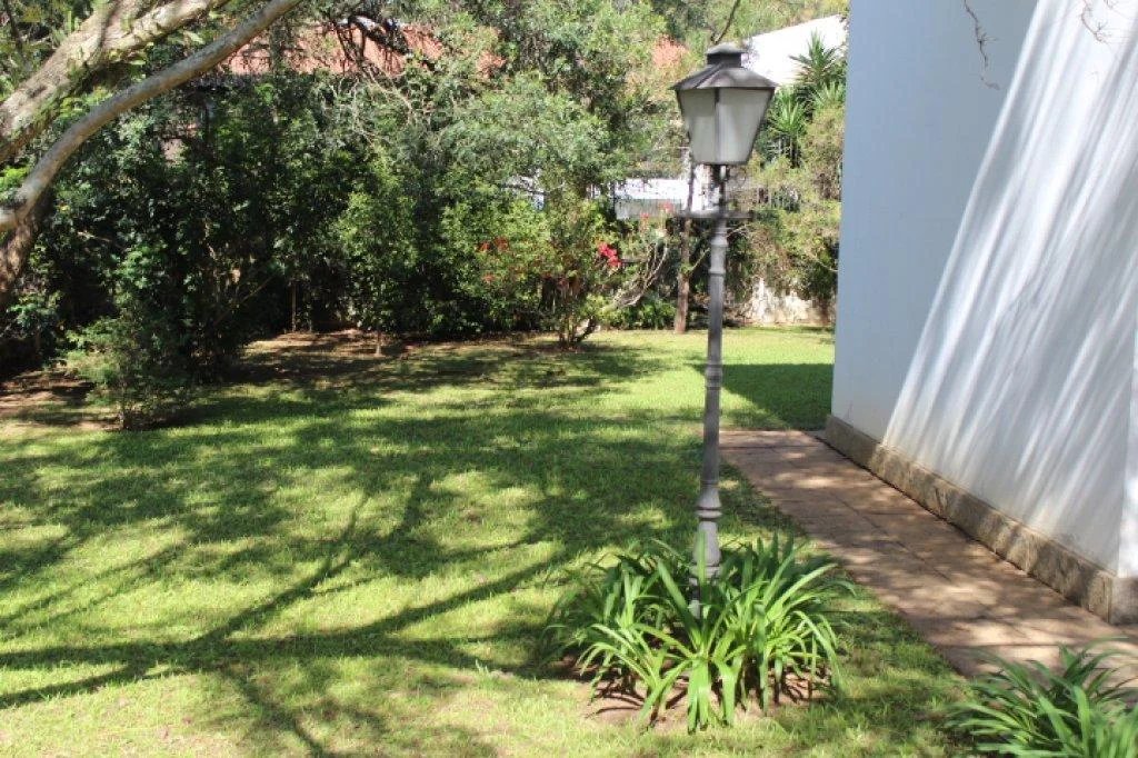 Casa Térrea à venda ou para alugar com 6 suítes em Vila Tramontano, São Paulo, SP