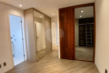 Apartamento à venda com 3 suítes em Santa Teresinha, São Paulo, SP