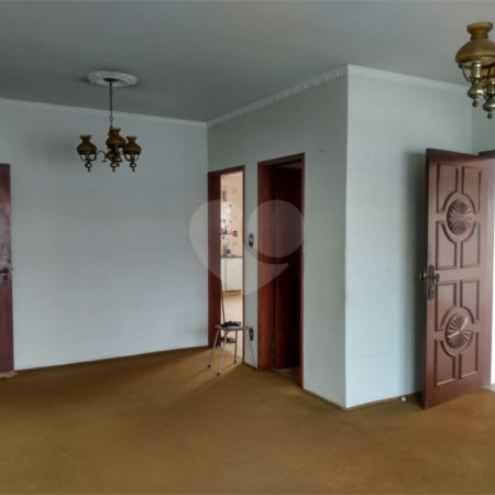 Casa à venda com 6 quartos, sendo 1 suíte, no Centro, Itapetininga, SP