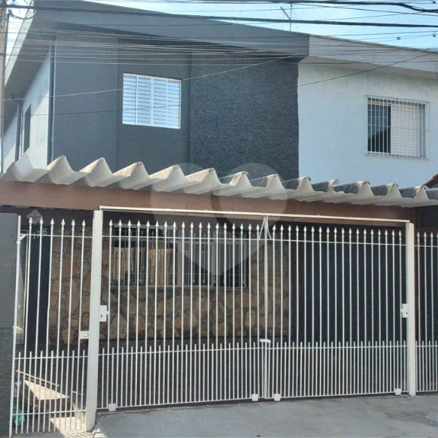 Sobrado à venda com 3 quartos, sendo 1 suíte, em Chora Menino, São Paulo, SP