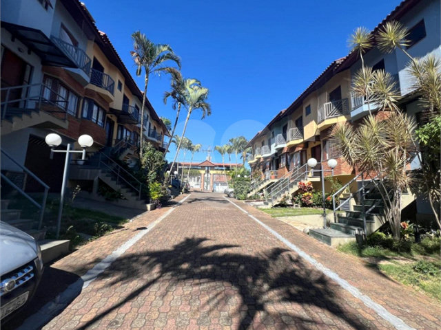 Casa à venda com 3 quartos, sendo 1 suíte,  no condomínio Heráclito Graça, São Paulo - SP