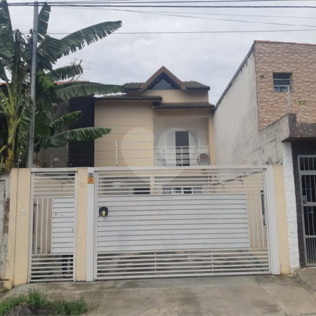 Sobrado à venda com 2 quartos, sendo 1 suíte,  em Vila Amorim, Suzano, SP