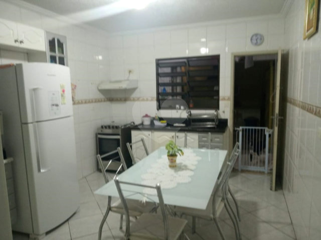 Sobrado à venda com 3 quartos, sendo 1 suíte,  em Vila Medeiros, São Paulo, SP
