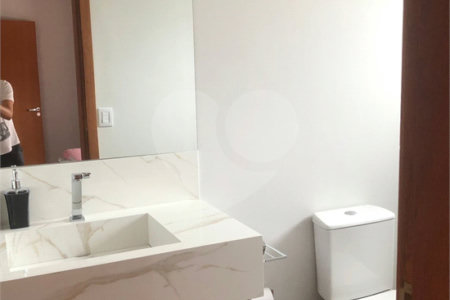 Casa à venda com 3 suítes no condomínio Residencial Fazenda Altaq Vista, Salto de Pirapora - SP