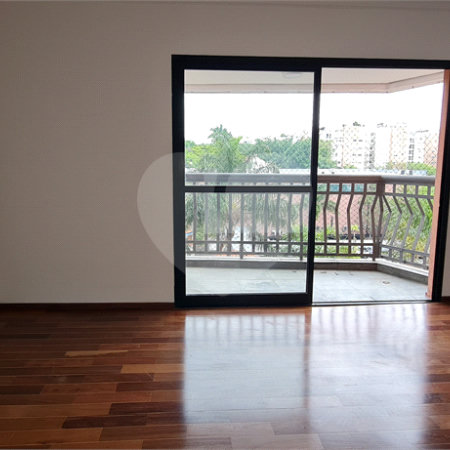 Apartamento para alugar com 3 quartos, sendo 1 suíte, em Chácara Santo Antônio, São Paulo, SP