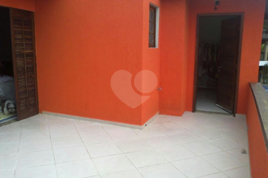 Sobrado à venda com 5 suítes em Enseada, Bertioga, SP