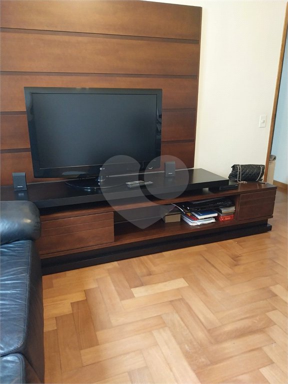 Apartamento à venda com 4 quartos, sendo 1 suíte,  em Vila Ipojuca, São Paulo, SP