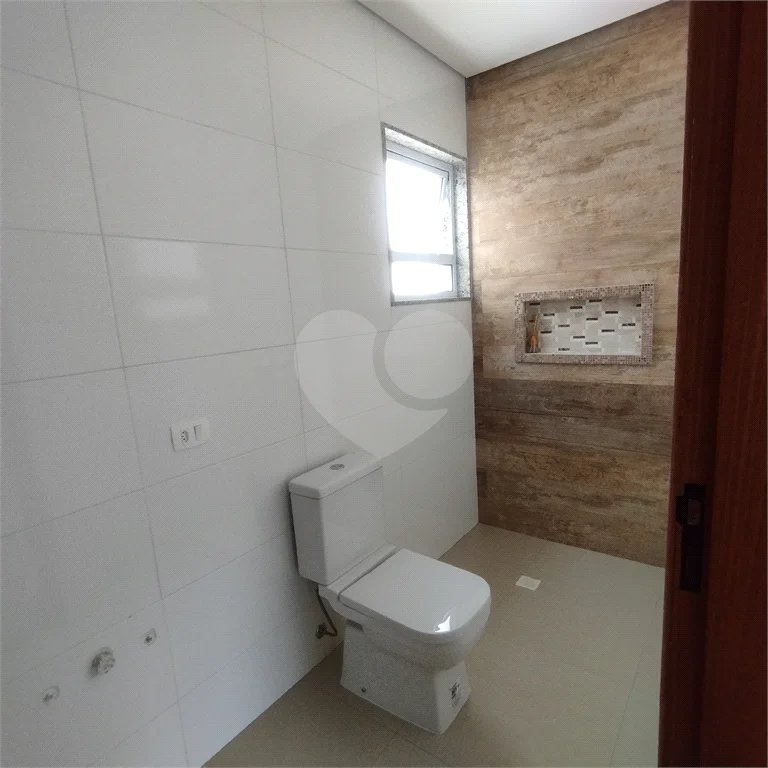 Sobrado à venda, 3 suítes, garagem, a 300 m do metrô Vila Matilde