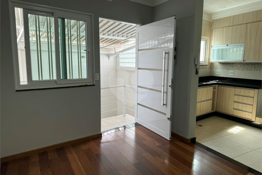 Sobrado à venda com 5 quartos, sendo 3 suítes, em Tucuruvi, São Paulo, SP