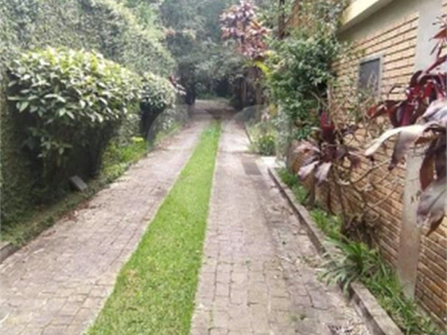 Casa à venda com 5 quartos, sendo 1 suíte,  em Mantiqueira, Mairiporã, SP