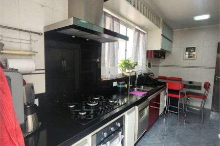 Casa à venda com 4 quartos, sendo 2 suítes, em Vila Romana, São Paulo, SP