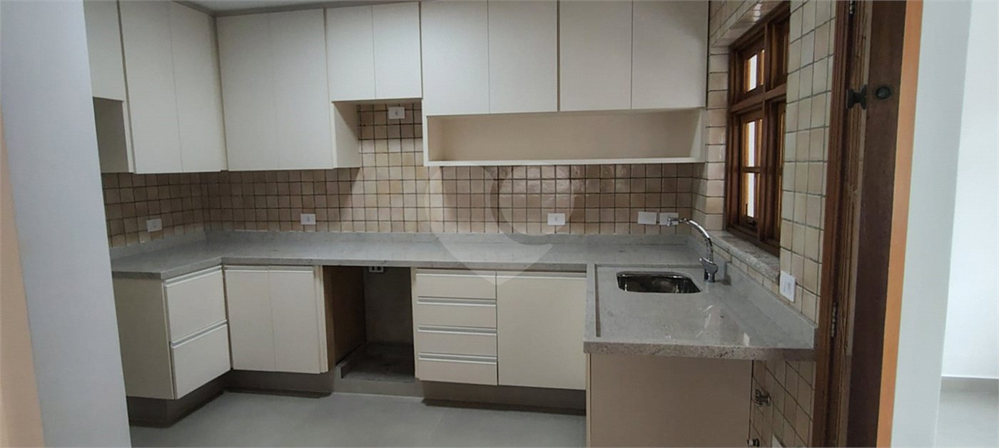 Casa de Vila à venda com 3 quartos, sendo 2 suítes, em Santo Amaro, São Paulo, SP