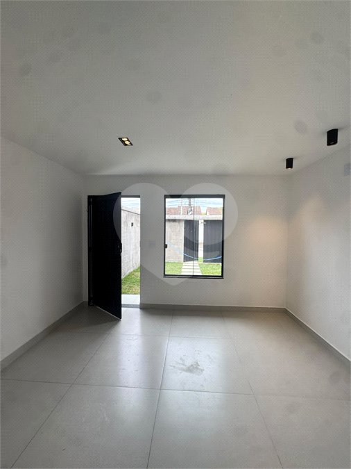 Casa à venda com 2 quartos, sendo 1 suíte, em Pedra de Guaratiba, Rio de Janeiro, RJ