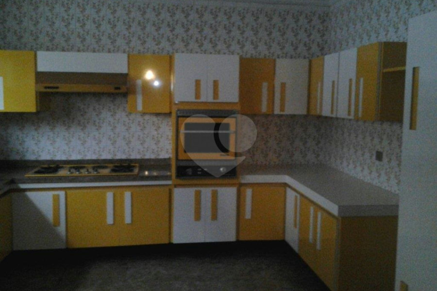 Sobrado à venda com 4 quartos, sendo 1 suíte, em Palmas do Tremembé, São Paulo, SP