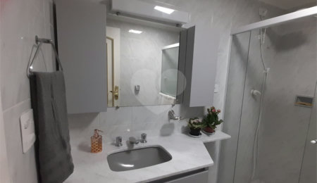 Apartamento à venda com 2 quartos, sendo 1 suíte,  em Vila Gumercindo, São Paulo, SP
