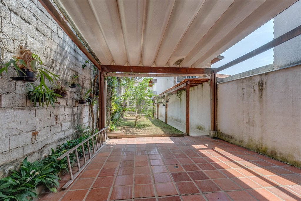Sobrado à venda com 2 quartos em Chácara Monte Alegre, São Paulo, SP