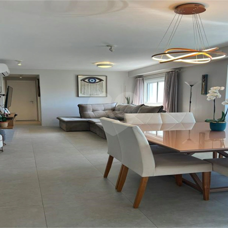 Apartamento à venda com 3 suítes em Jardim Caboré, São Paulo, SP