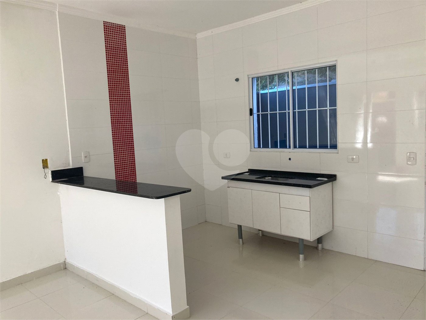 Casa à venda com 2 suítes no condomínio Villagio, Mogi das Cruzes - SP