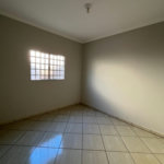 Casa à venda com 4 quartos, sendo 1 suíte,  em Jardim Maristela, Três Lagoas, MS