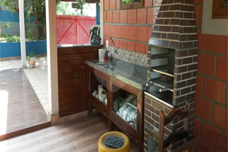Chácara à venda com 3 quartos, sendo 2 suítes,  em Monterrey, Louveira, SP