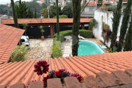 Casa à venda com 3 quartos em Jardim Tupã, São Paulo, SP