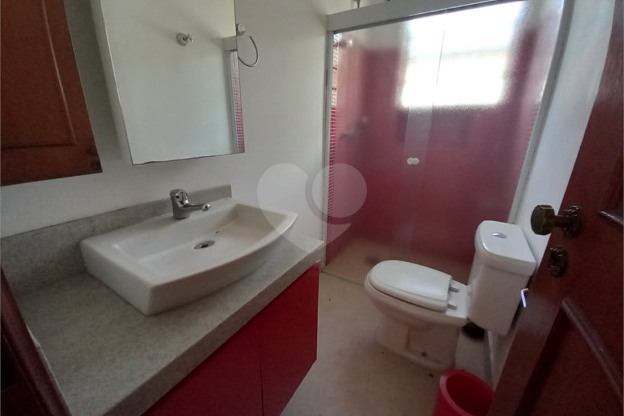 Sobrado à venda com 4 quartos, sendo 2 suítes, em Tremembé, São Paulo, SP