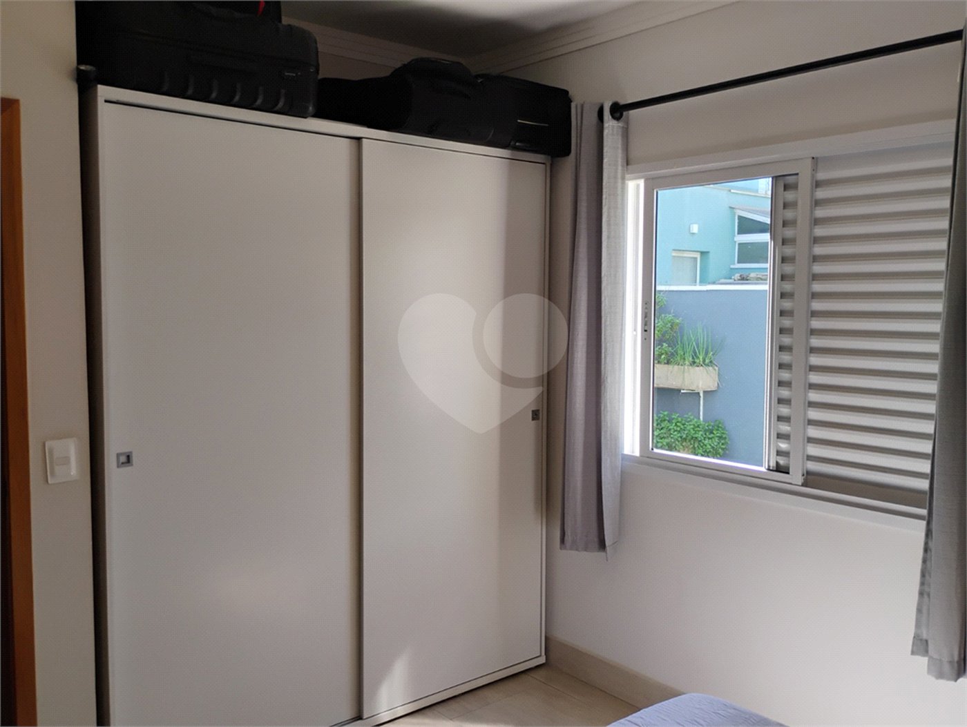 Casa à venda com 3 quartos, sendo 1 suíte, no condomínio Ibi Aram 1, Itupeva - SP