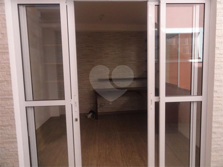 Sobrado à venda com 3 quartos, sendo 1 suíte, em Parque Ipê, São Paulo, SP
