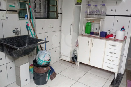 Edícula em ótima localização, perto do elevado do Parque Ecologico