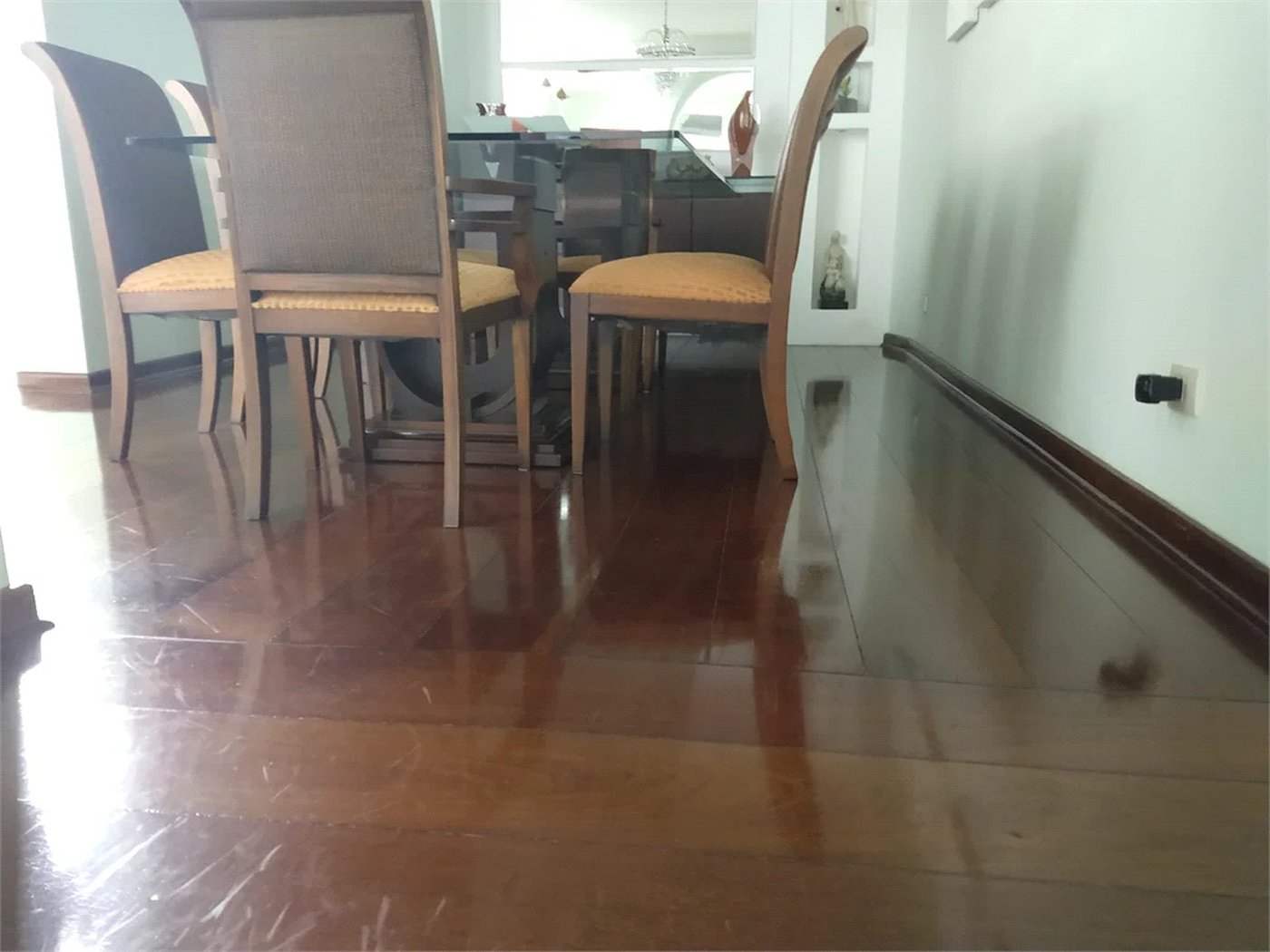 Sobrado à venda com 4 quartos, sendo 1 suíte,  em Parque dos Príncipes, São Paulo, SP