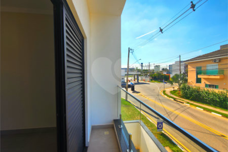 Casa à venda com 3 quartos, sendo 1 suíte, no condomínio Terras de São Francisco, Sorocaba - SP