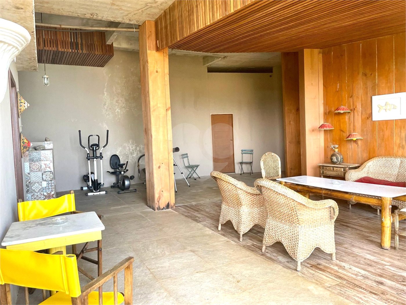 Casa à venda com 5 quartos, sendo 4 suítes,  em Albatroz, Armação dos Búzios, RJ