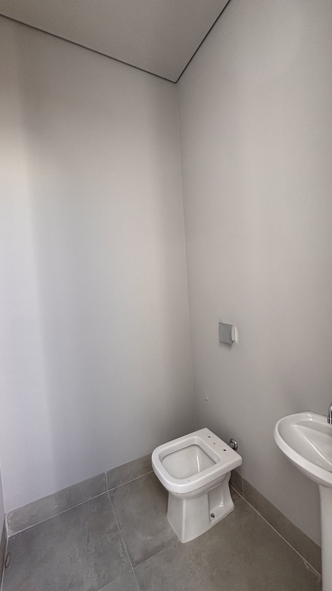 Casa à venda com 4 quartos, sendo 2 suítes, no condomínio Residencial Damha Belvedere, Presidente Prudente - SP