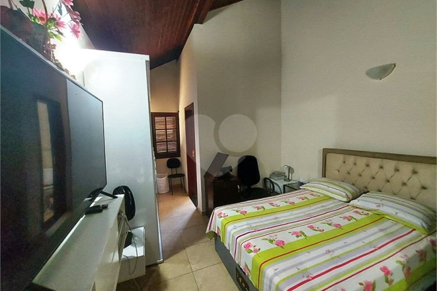 Casa à venda com 5 suítes em Canguera, São Roque, SP