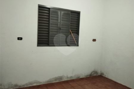 Casa Térrea à venda com 3 quartos, sendo 1 suíte, em Vila Xavier (vila Xavier), Araraquara, SP