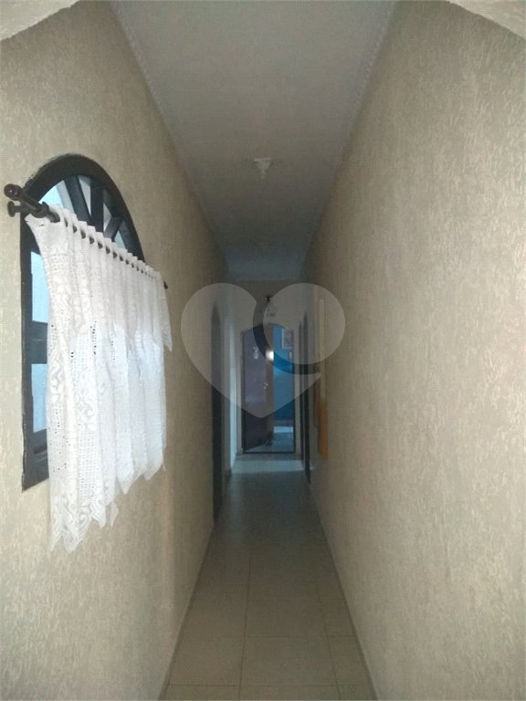Casa Térrea à venda com 3 suítes em Jardim São Pedro, Mogi das Cruzes, SP