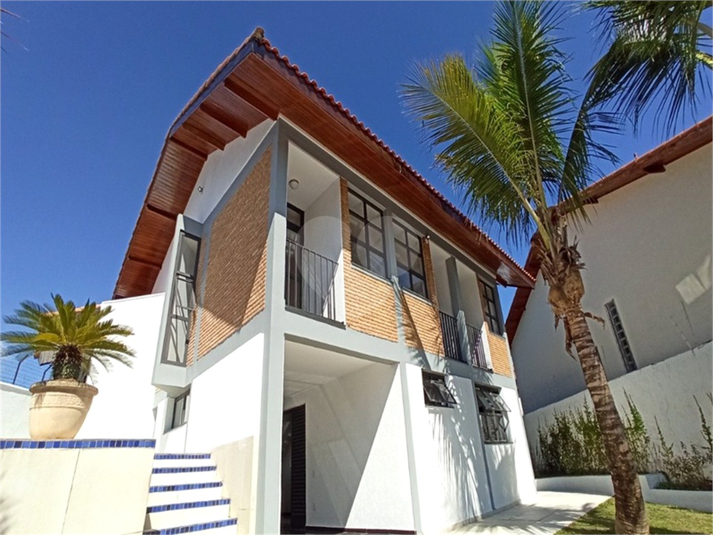 Sobrado para alugar com 3 quartos, sendo 1 suíte,  em Vila Oliveira, Mogi das Cruzes, SP